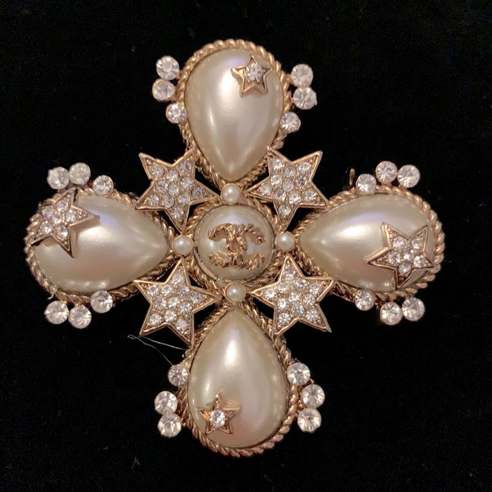 Brooch - Picture 2 of 3